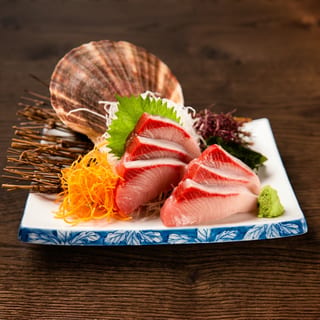 Yellowtail (Hamachi)